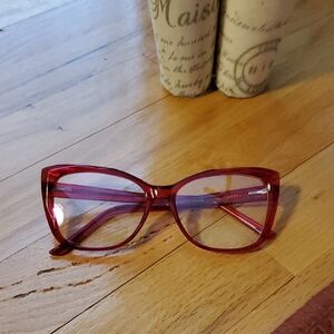 Women's Red Cat-Eye Glasses - Fashionable Frame